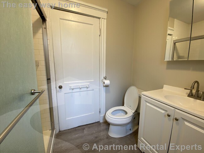Building Photo - 6 Craigie Cir