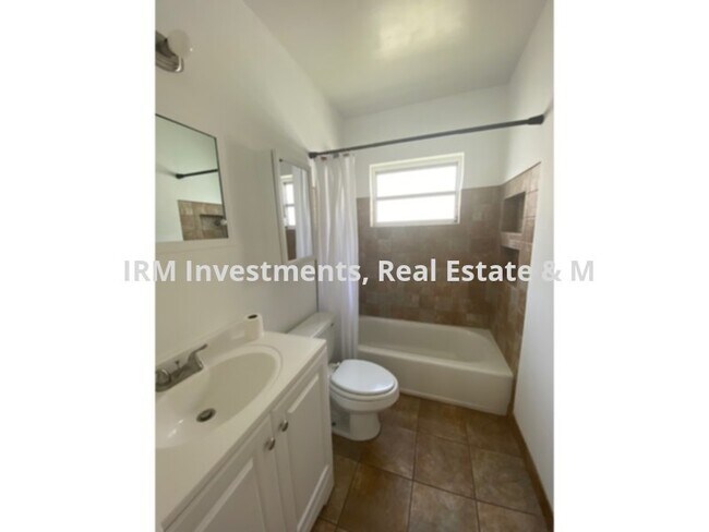 Building Photo - 921 Meridian Ave