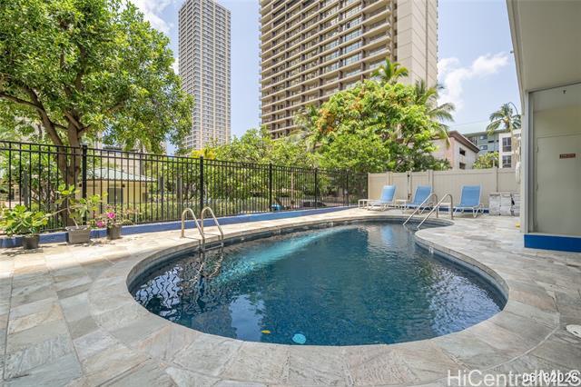 Building Photo - 2085 Ala Wai Blvd
