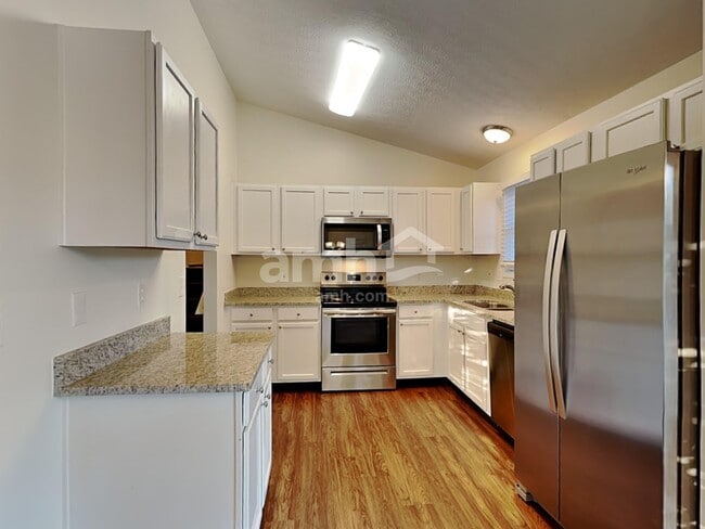 Building Photo - 8040 Willow Brook Crossing Dr