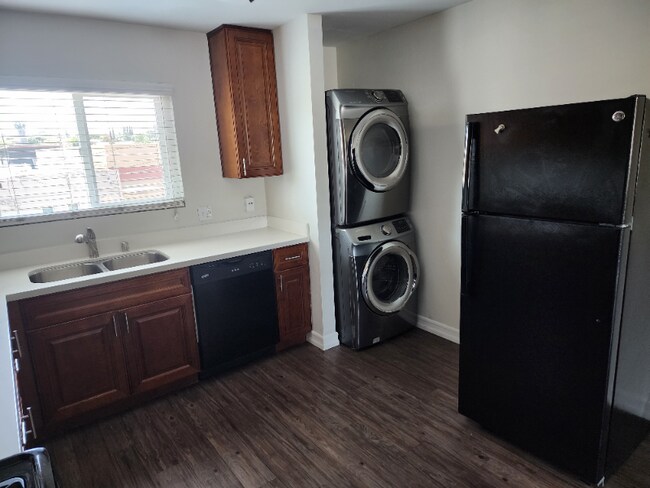 Foto del edificio - 4214-4218-4218 Harbinson Ave