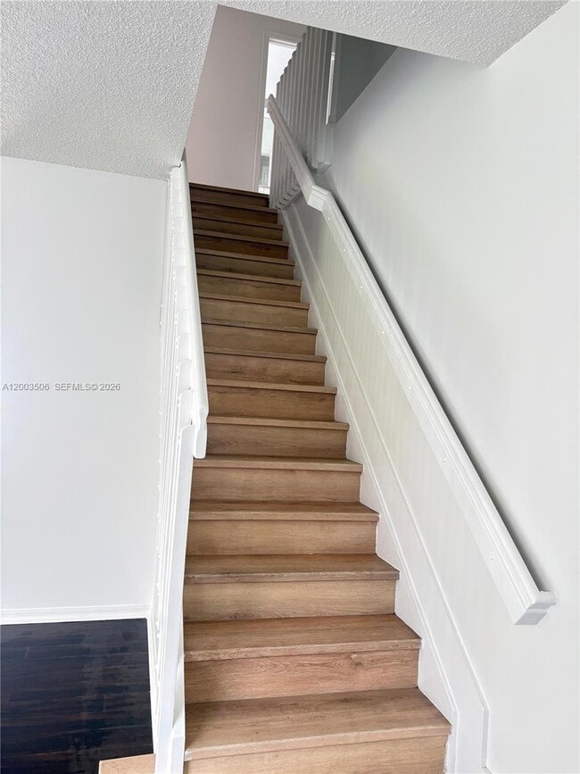 Foto del edificio - 1146 Areca Way