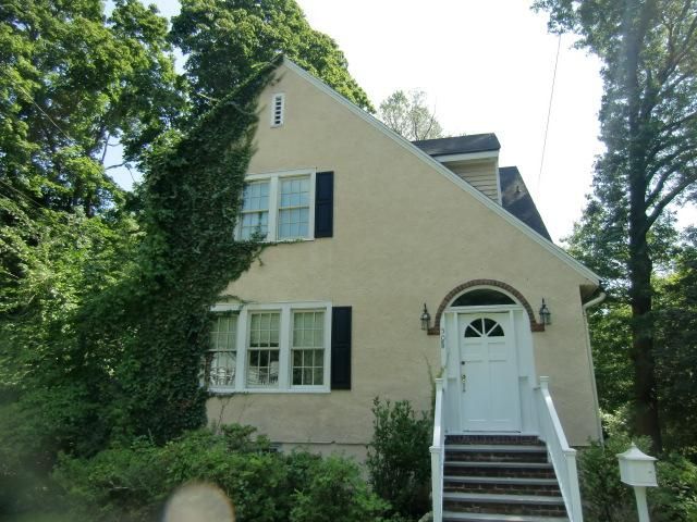 Primary Photo - 506 Midland Ave