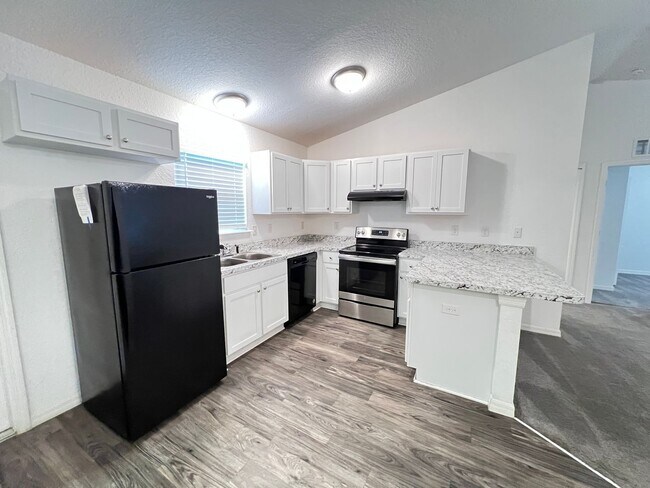 Building Photo - STUNNING 3 BD/2BA Home in Ocala!!!