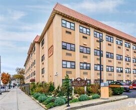 Building Photo - 185 W Park Ave