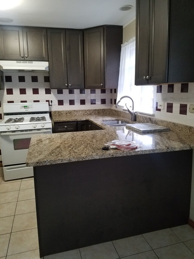 Foto del edificio - 9058 N Cumberland Ave
