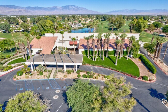 Foto del edificio - 79090 Barwick Pl