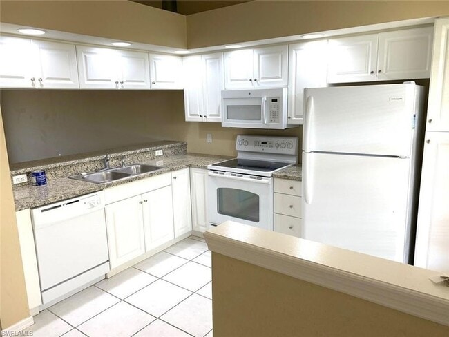 Foto del edificio - 365 Stella Maris Dr N