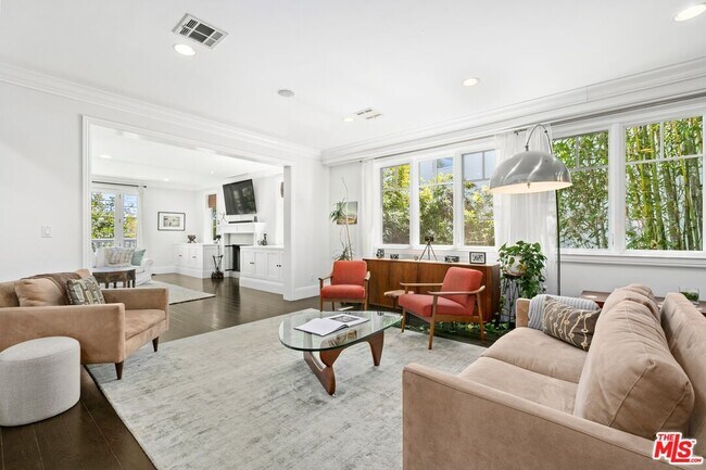 Building Photo - 16752 Bollinger Dr