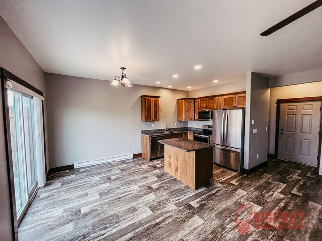 Building Photo - 7530 Kingpost Loop