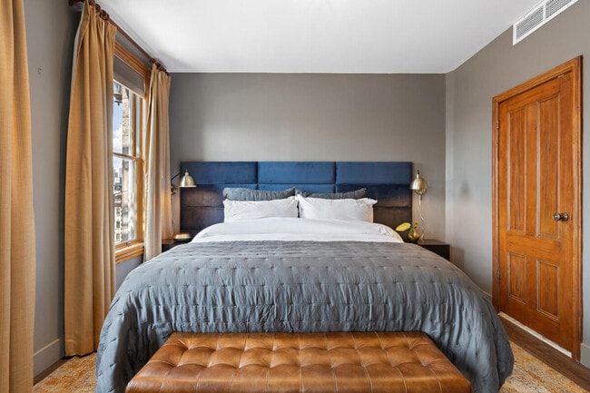 Building Photo - 100 Orchard St