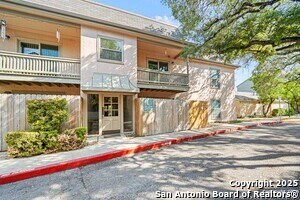 Foto del edificio - 2300 Nacogdoches Rd