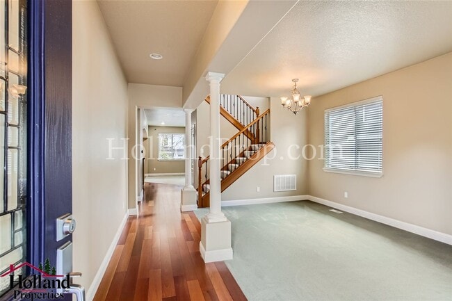 Building Photo - 342 NW Malia Ln