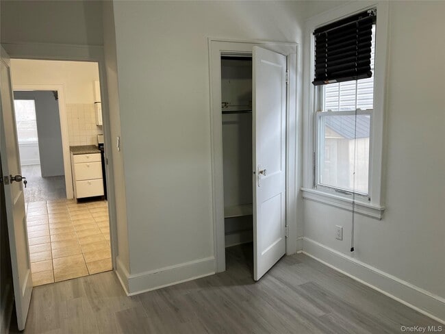 Foto del edificio - 5-14 College Pl