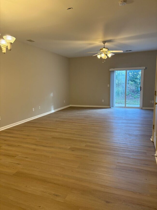 Building Photo - 2224 Winthrop Chase Dr