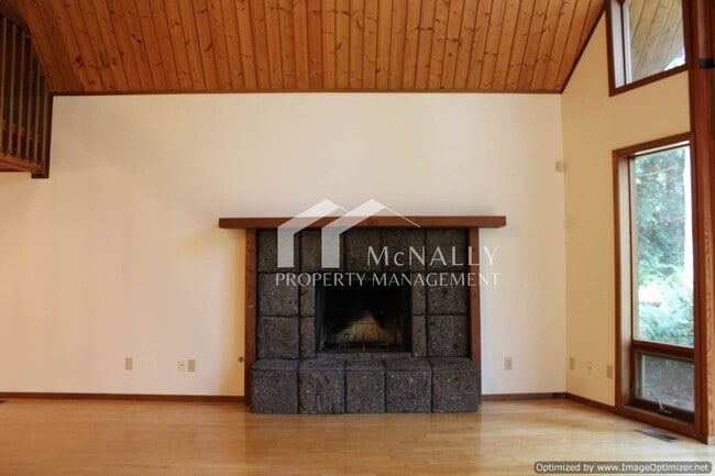 Building Photo - Wonderful 3-Bedroom Lindal Home on 5 Acres in Artondale