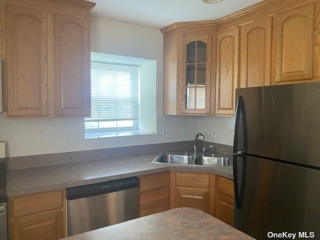 Foto del edificio - 79 Sylvan Ave