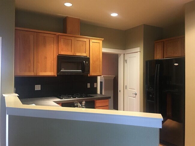 Foto del edificio - 7146 NE Cherry Dr