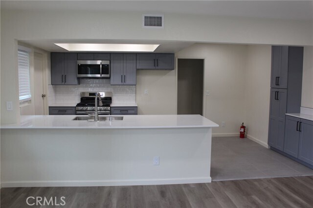 Foto del edificio - 2104 W Forest Ln