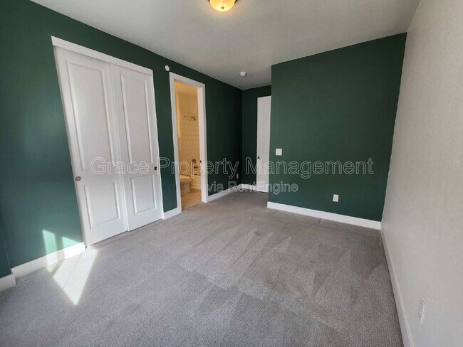 Foto del edificio - 12930 Galapago St