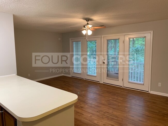 Building Photo - Beautiful 2 Bedroom 2 Bath Condominium