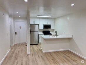 Building Photo - 5850 Benner St