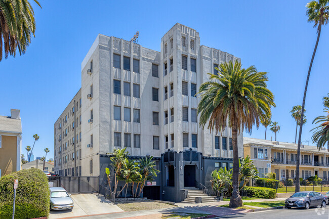 Building Photo - Crestwood Tower Apartments