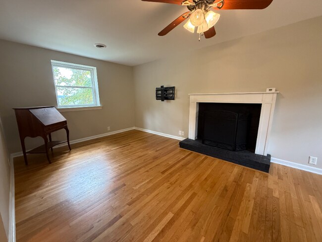 Foto del edificio - 536 Woodmont Dr