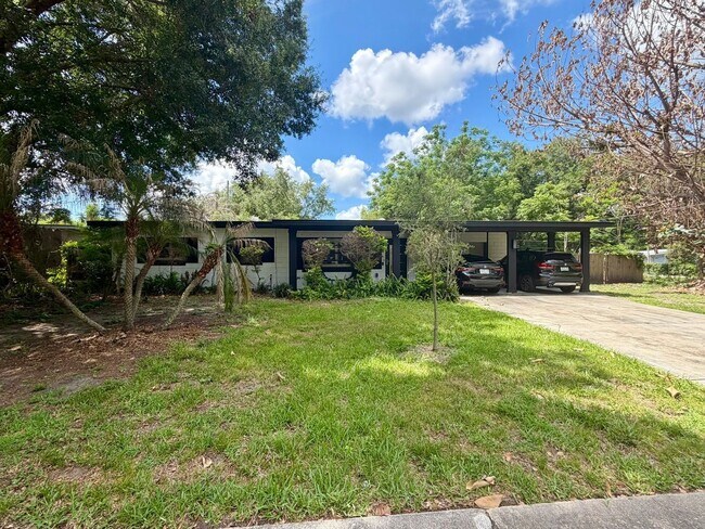 Foto del edificio - 3000 Lake Margaret Dr