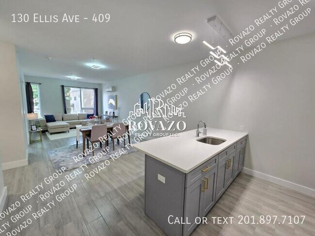 Building Photo - 130 Ellis Ave- 1.5 bedrooms in Irvington