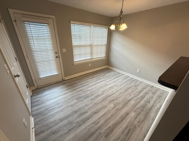 Foto del edificio - 4026 Cody Dr
