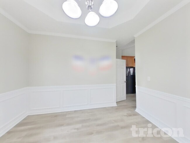 Foto del edificio - 5746 Lakeside Dr