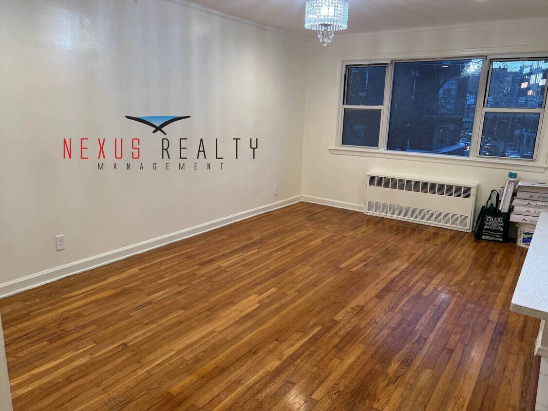 Foto principal - 26-01 29th St