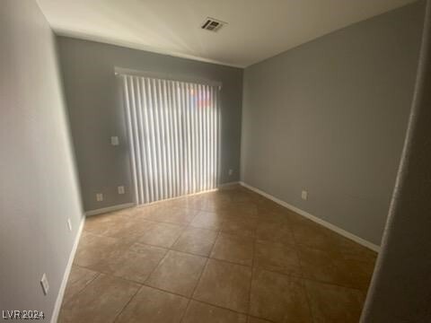 Foto del edificio - 7925 W Gilmore Ave