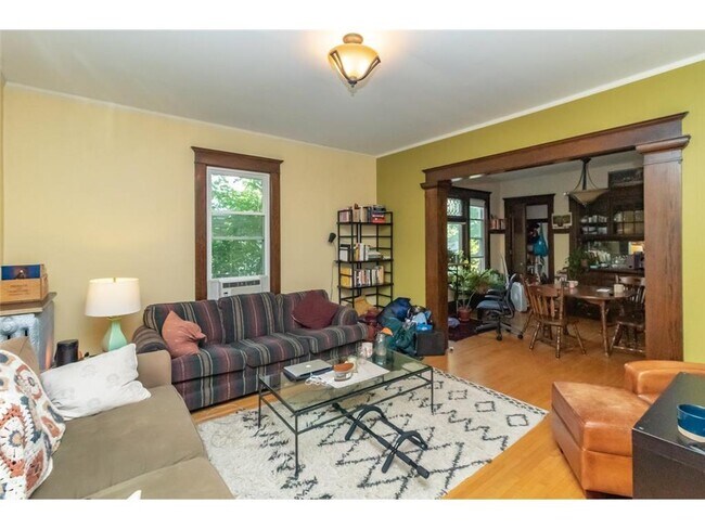 Foto del edificio - 2327 27th Ave S