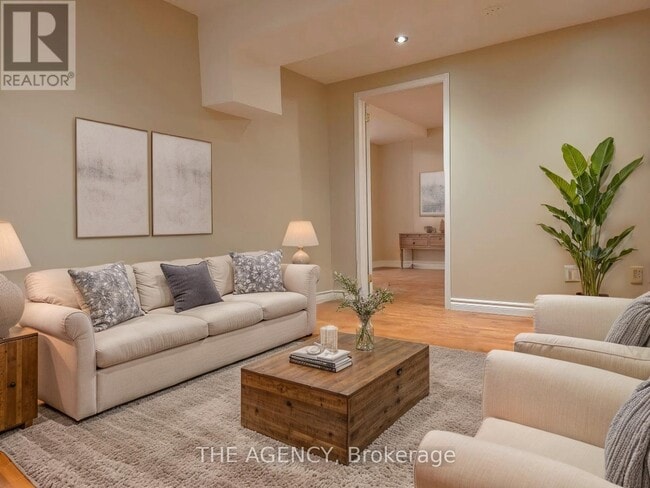 Building Photo - 485 Brimorton Dr