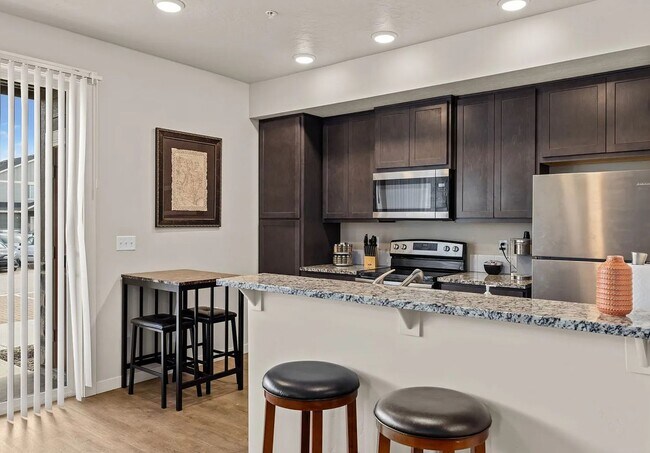 Foto del edificio - 7353 N Lucy Rose Ln