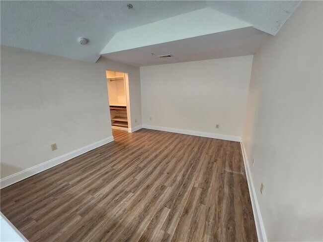 Foto del edificio - 1074 Peachtree St NE