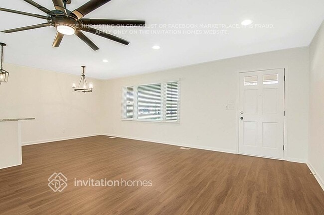 Building Photo - 232 Sandlewood Dr