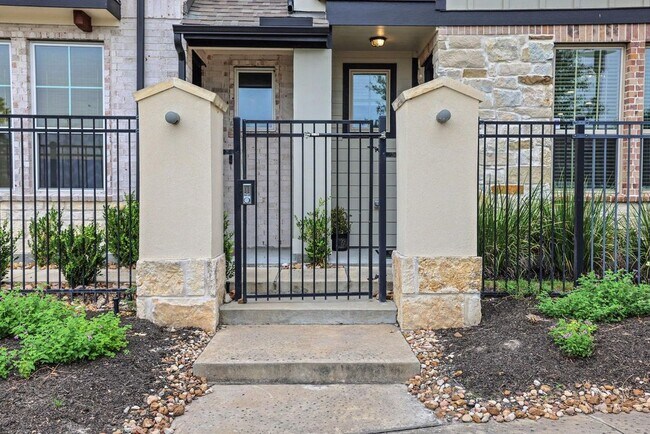 Foto del edificio - 9455 Towne Lake Pkwy
