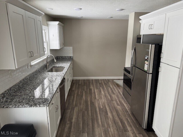 Foto del edificio - 7500 Lakeshore Blvd