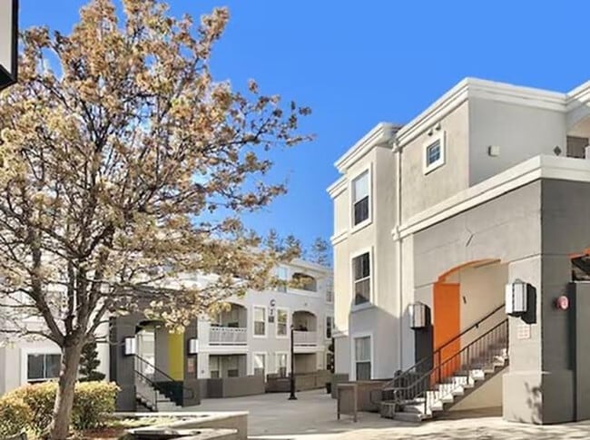 Building Photo - 19608 Pruneridge Ave