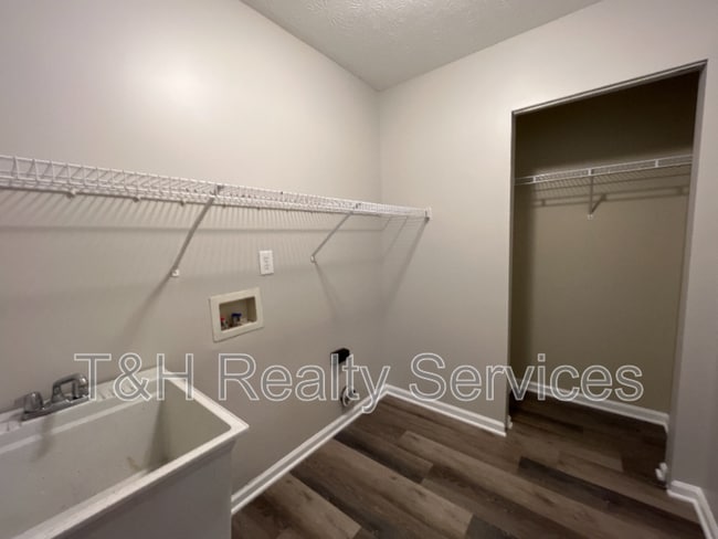 Building Photo - 9204 Symphony Way