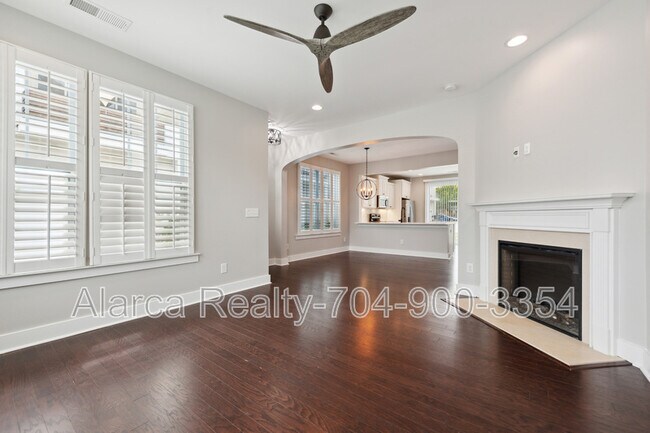 Foto del edificio - 3246 Moss Ln