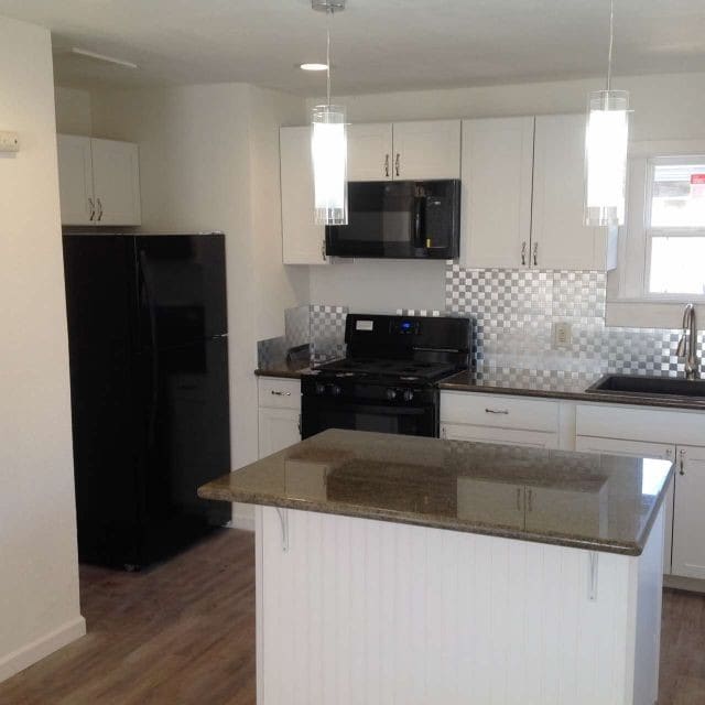 Building Photo - Duplex For Rent in Modesto