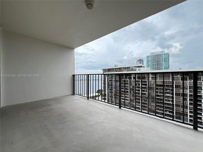 Foto del edificio - 1901 Brickell Ave