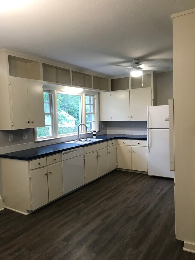 Cocina - 711 7th Ave