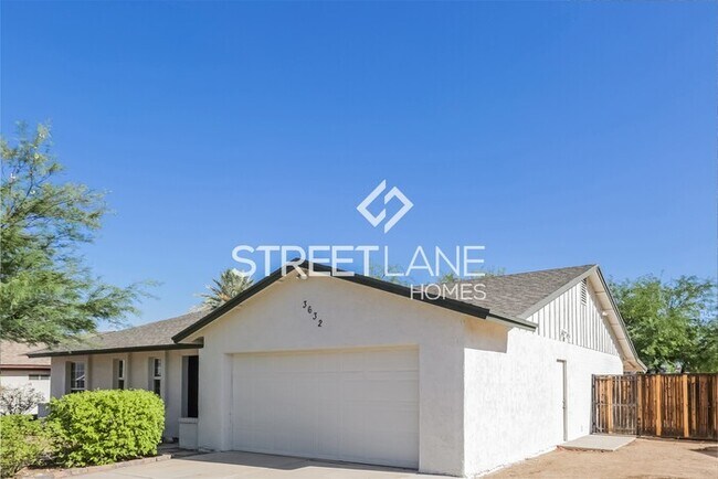 Foto del edificio - REDUCED! - NOW OFFERING HALF OFF THE FIRST...