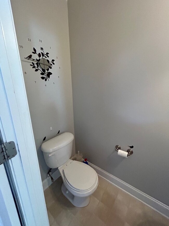 Building Photo - 3 Bedroom 2.5 Bathroom Townhome
