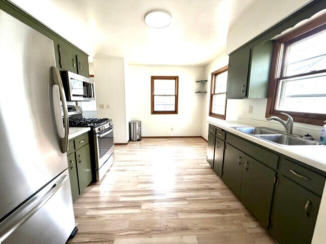 Foto del edificio - 2098 Sherwood Ave